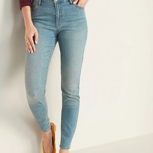 Women's Mid-rise super skinny jeans